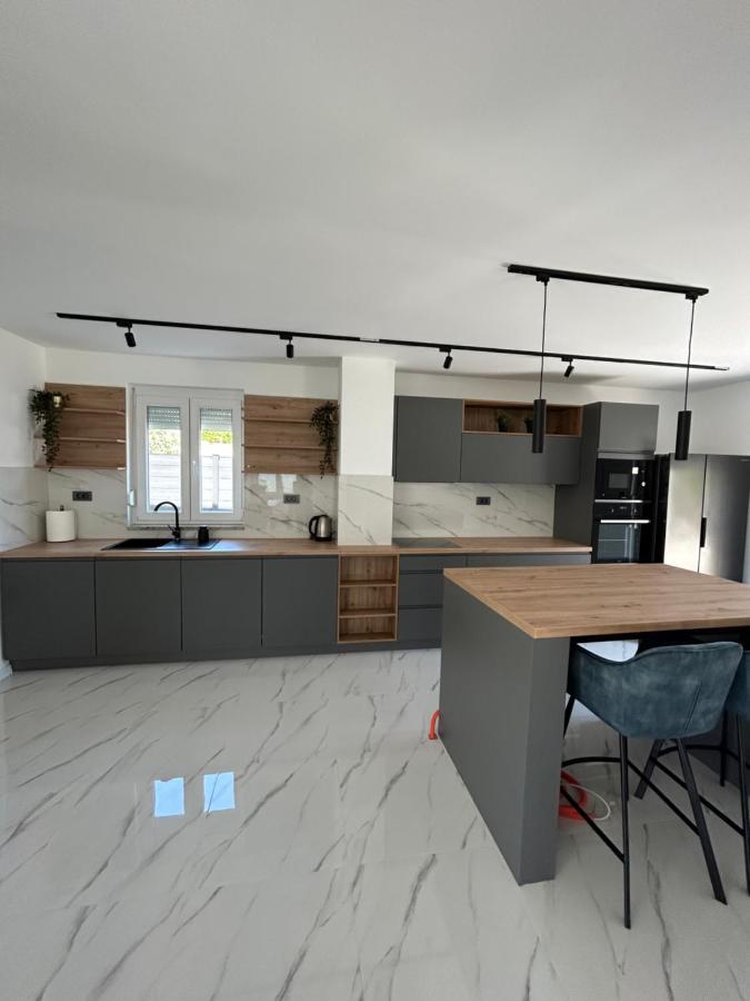 Villa Kety Baska  Ngoại thất bức ảnh